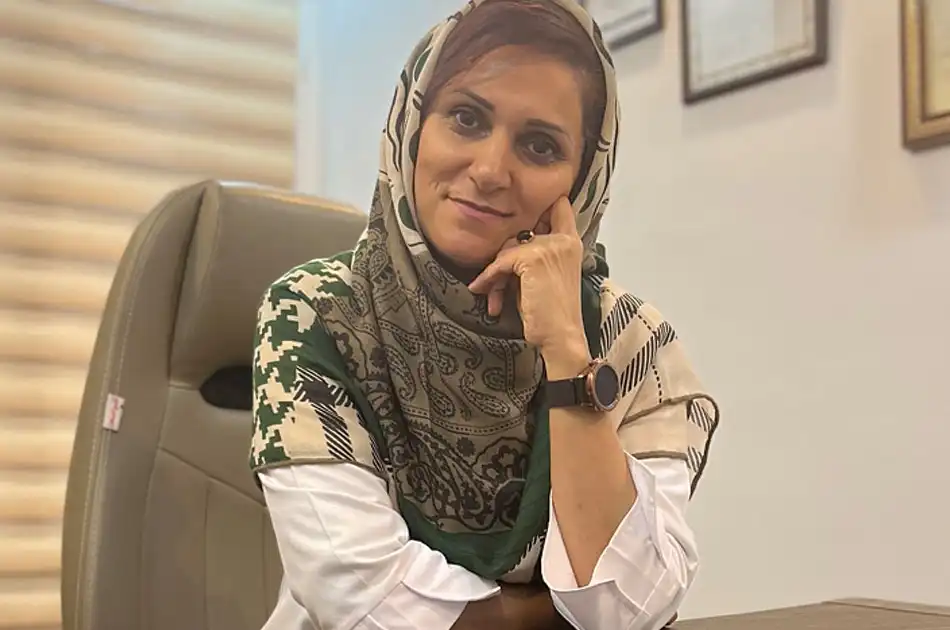 دکتر مینا موحد