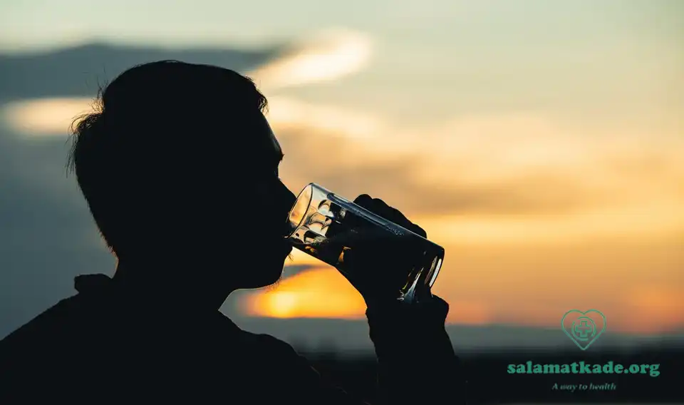 فواید نوشیدن آب برای بدن و سلامتی