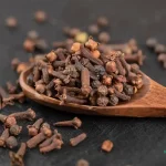 خواص جویدن میخک