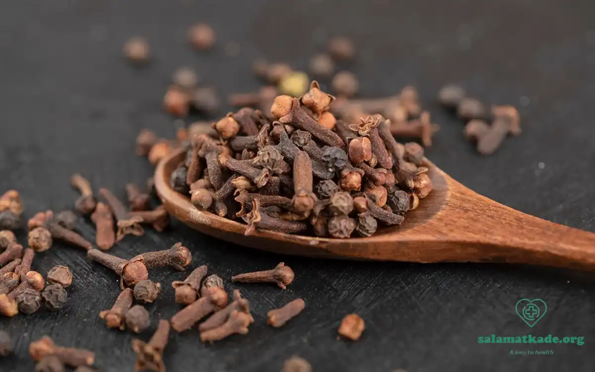 خواص جویدن میخک که از آن بی خبرید!