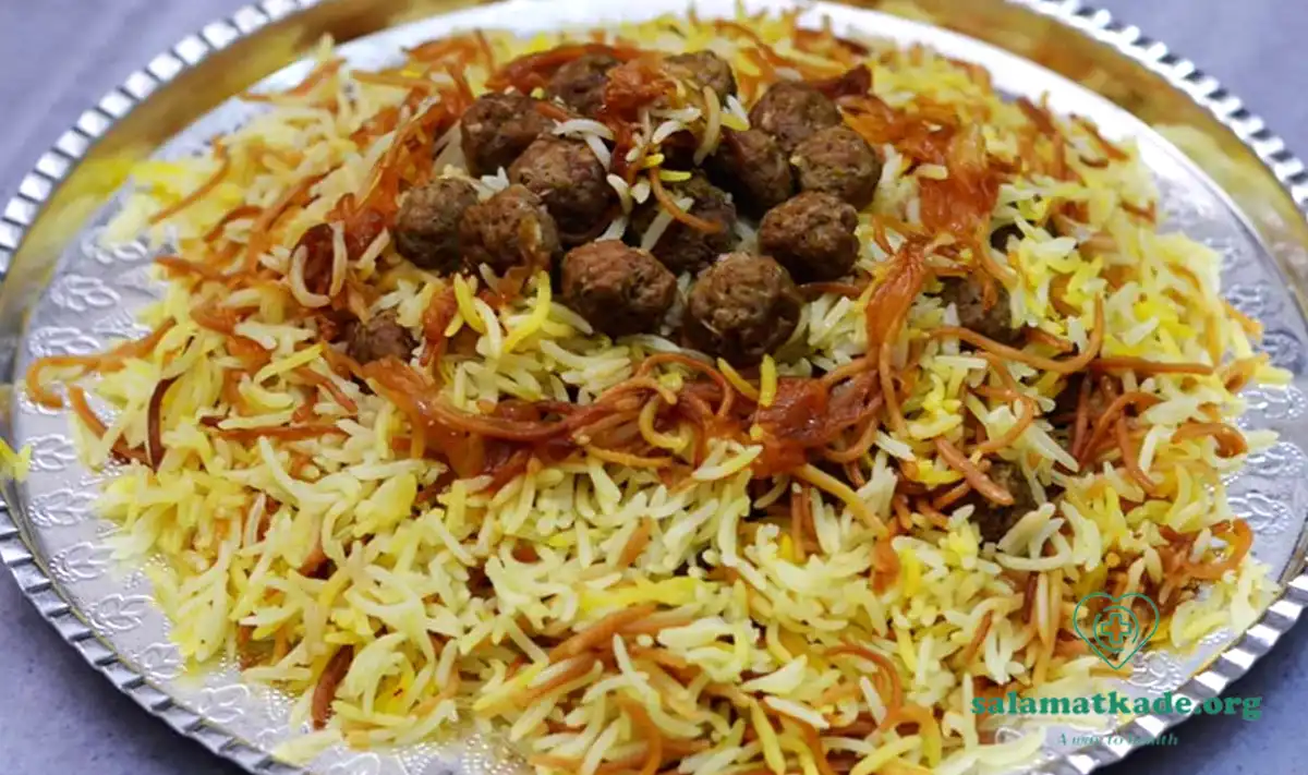 رشته پلو یکی از انواع پلو